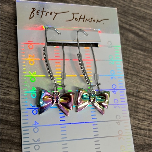 Betsey Johnson Jewelry - Betsey Johnson | Iridescent Bow Earrings 💕🏈